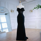 Elegantes schwarzes schulterfreies Spitzen-Ballkleid