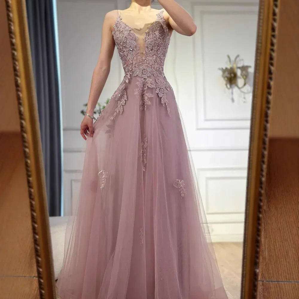 Luxuriöses salbeigrünes A-Linien-Abschlussballkleid aus Spitze mit Spaghettiträgern