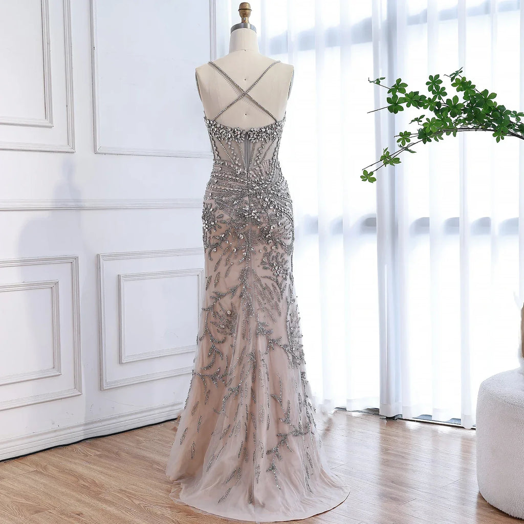 Luxuriöses Abendkleid Grau Perlenbesetzt Mit Umhang Ballkleid LA73342
