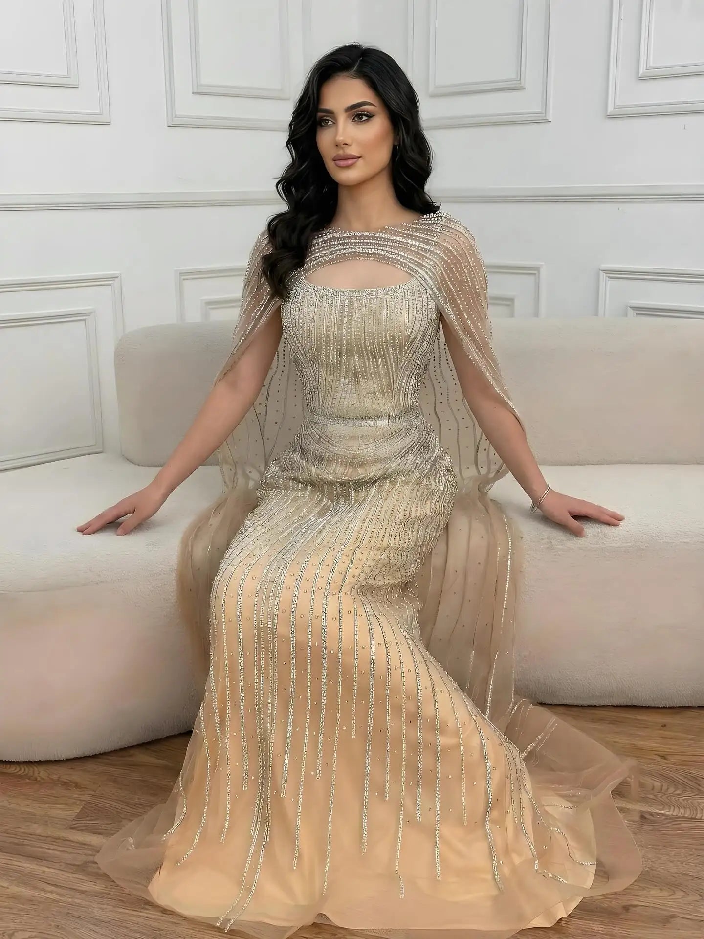 Vestido de Noche de Lujo Azul Diamante con Capa