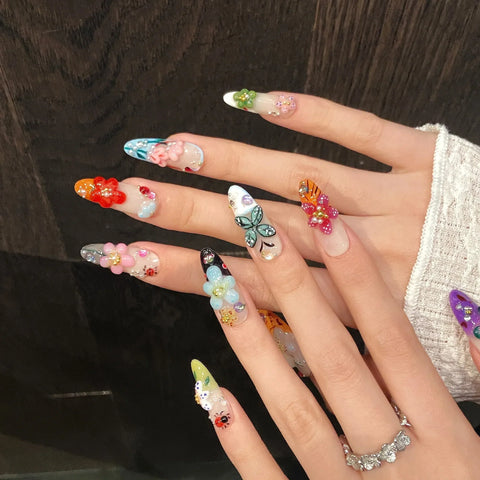 10 uñas postizas creativas de verano hechas a mano con diseños de insectos y flores de colores en 3D, uñas postizas de estilo francés Y2k para primavera. 