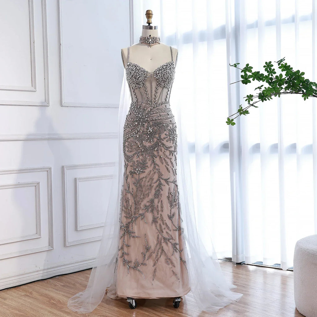 Luxuriöses Abendkleid Grau Perlenbesetzt Mit Umhang Ballkleid LA73342