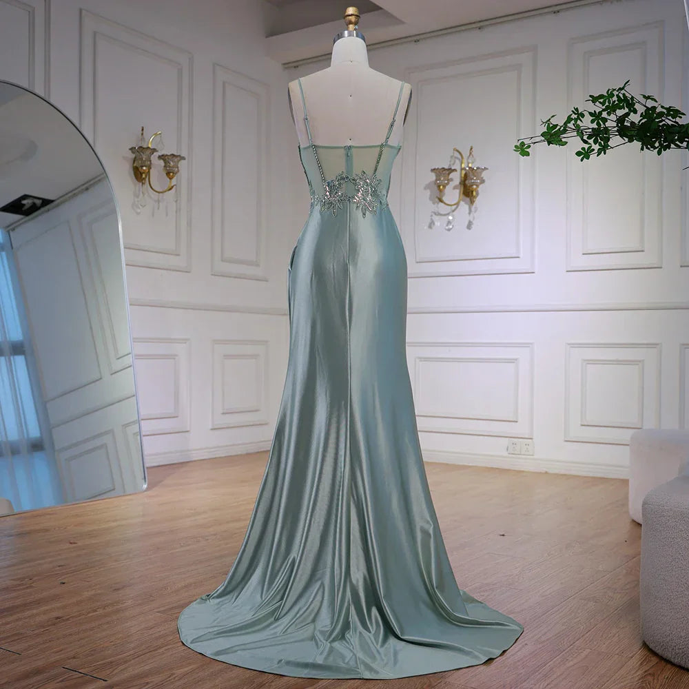 Vestido de fiesta de satén verde menta de lujo con cuentas y abertura LA72995