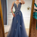 Luxuriöses salbeigrünes A-Linien-Abschlussballkleid aus Spitze mit Spaghettiträgern