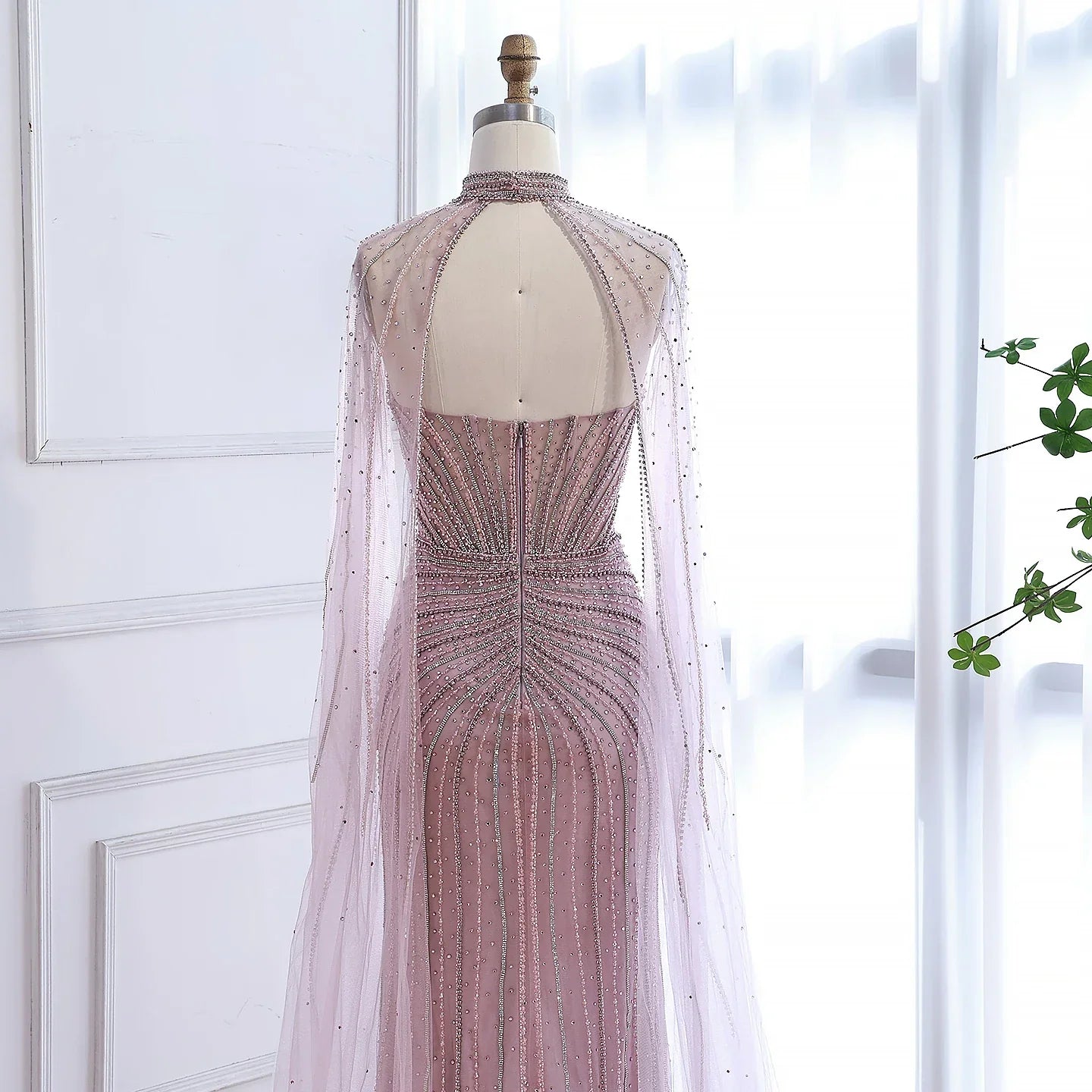 Vestido de Noche de Lujo con Capa y Cuentas de Caramelo de Dubái LA72811C