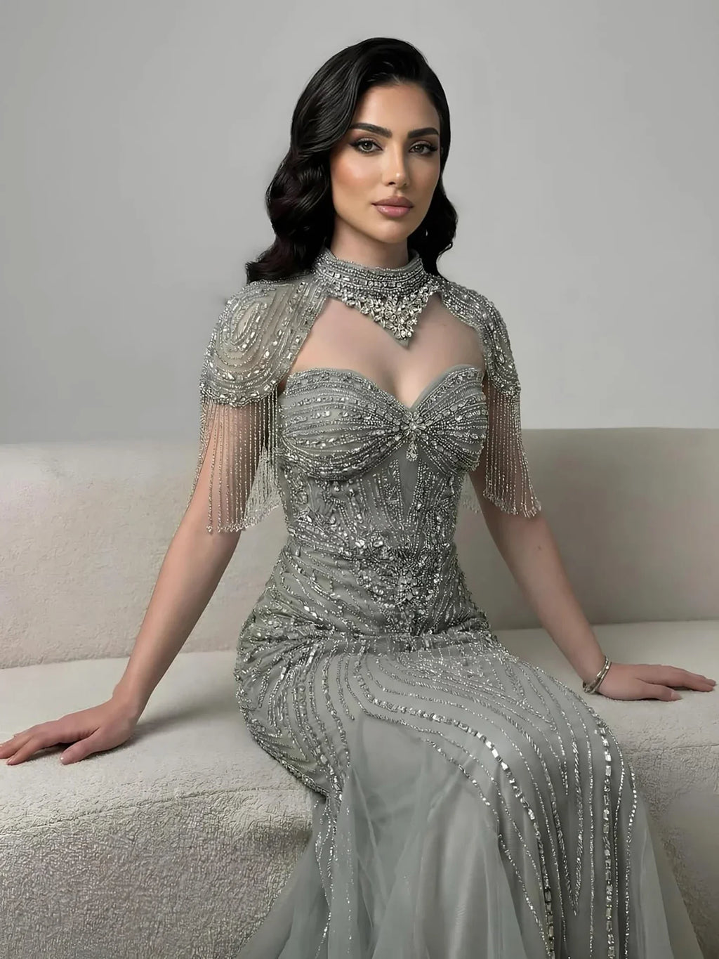 Vestido de Noche Sirena con Cuentas Color Nude de Lujo y Cuello Alto LA72897