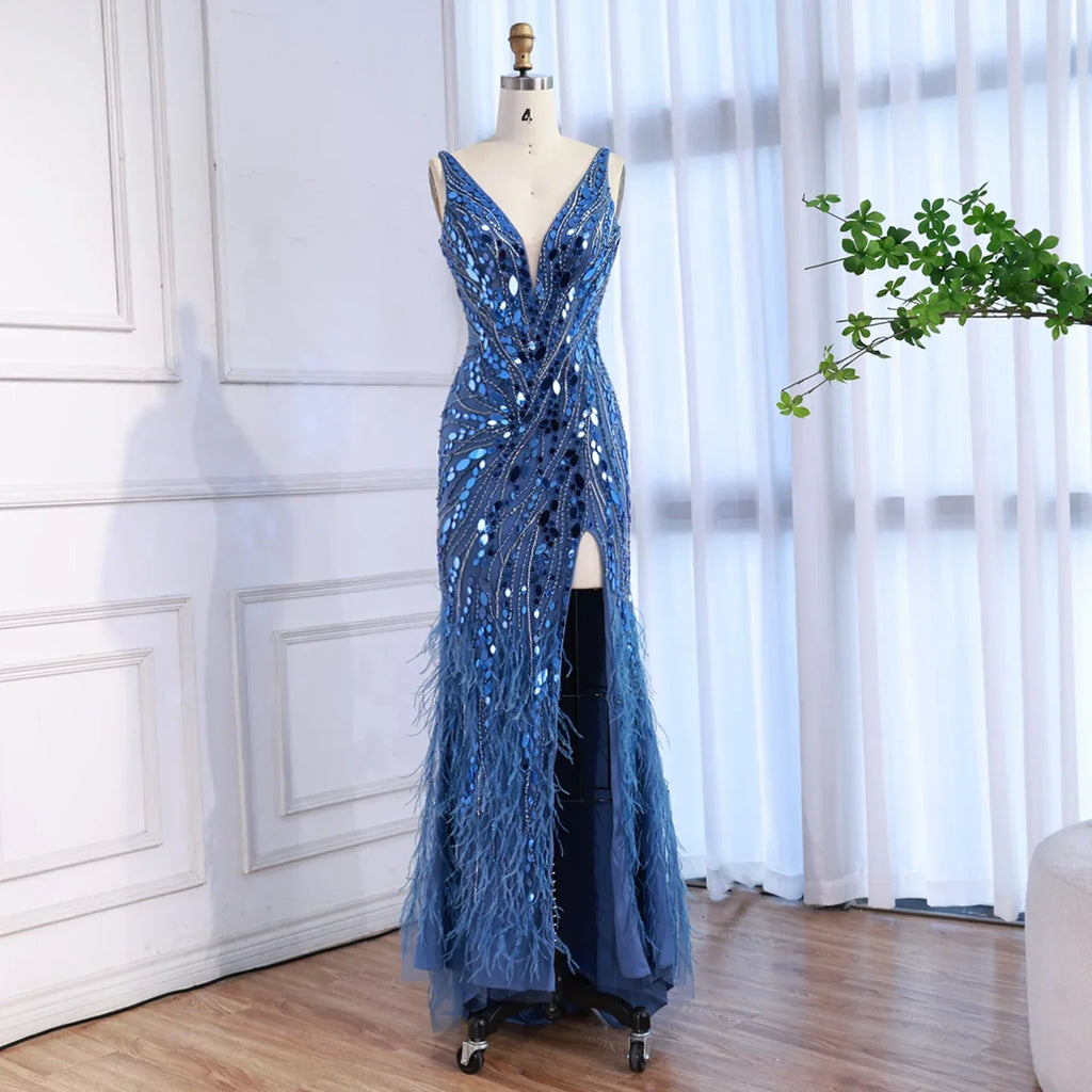 Luxuriöses blaues, perlenbesetztes Feder-Meerjungfrauen-Abendkleid
