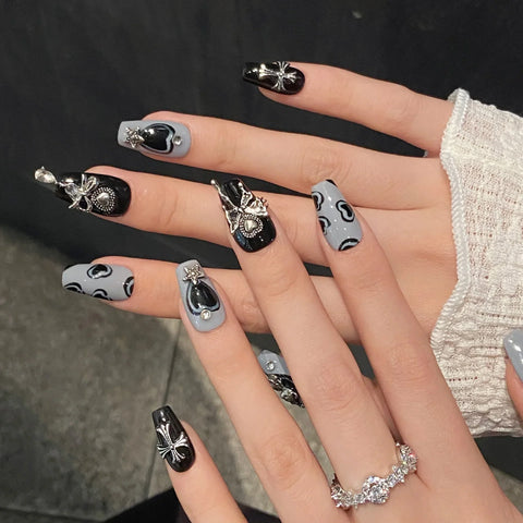 10pcs Handmade Press On Nails Punk Style Metal Bear Bowknot Butterfly Decor False Nail Sweet Cool Short T Fake Nail For Hot Girl