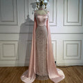 Luxuriöses arabisches Perlen-Abendkleid in Pink mit Umhang
