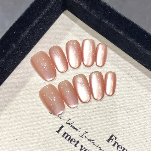 10pcs Glossy Cat's Eye Press On Nails Nude Purple Color Wearable Almond Handmade False Nails Daily Party Manicure For Women