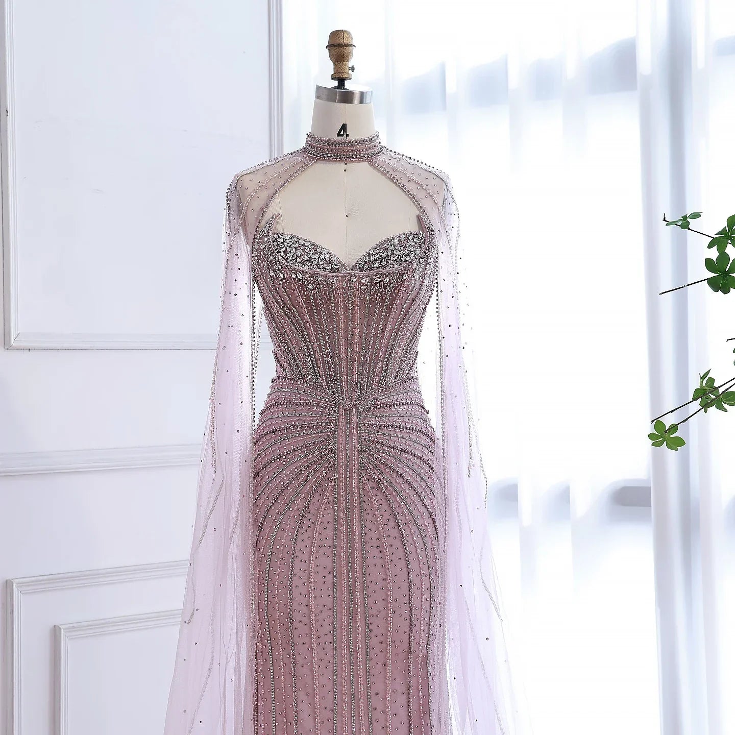Vestido de Noche de Lujo con Capa y Cuentas de Caramelo de Dubái LA72811C