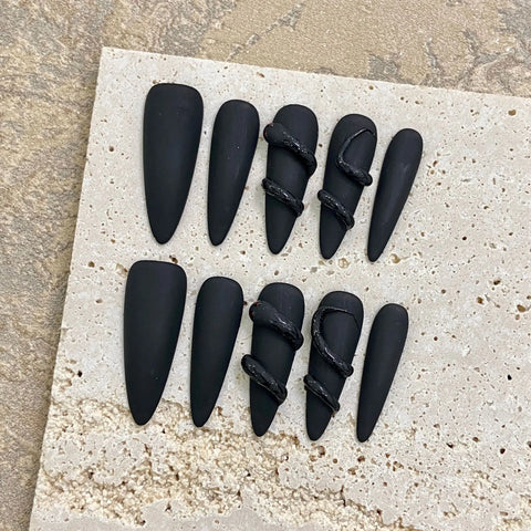10 Stück handgefertigte Press-On-Nägel, dunkelschwarz, langer Stiletto, 3D-Schleifen, Strass-Dekor, künstliche Nägel, süße, coole Maniküre für Frauen 