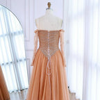 Luxuriöses schulterfreies A-Linien Abendkleid mit Perlen