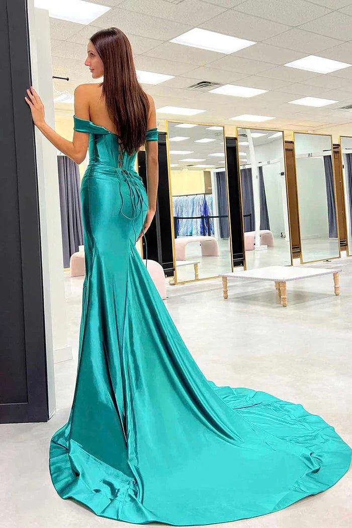 Vestidos de fiesta de satén con hombros descubiertos y abertura