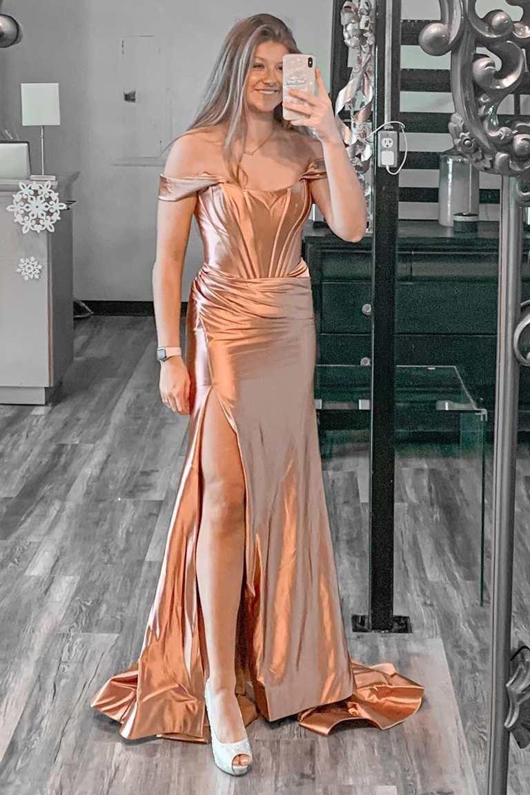 Vestidos de fiesta de satén con hombros descubiertos y abertura