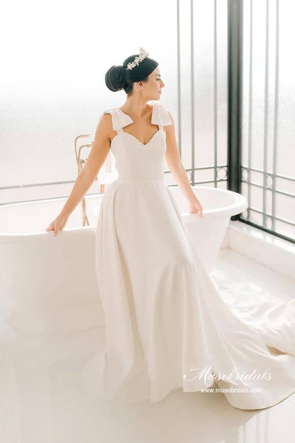 Vestido de novia NumberSea de satén, corte en A, escote corazón, cola corte y tirantes de lazo, MW882