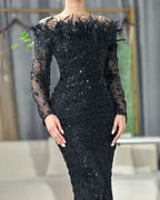 Luxuriöses grünes Abendkleid mit langen Ärmeln, Federn und Perlen aus Dubai