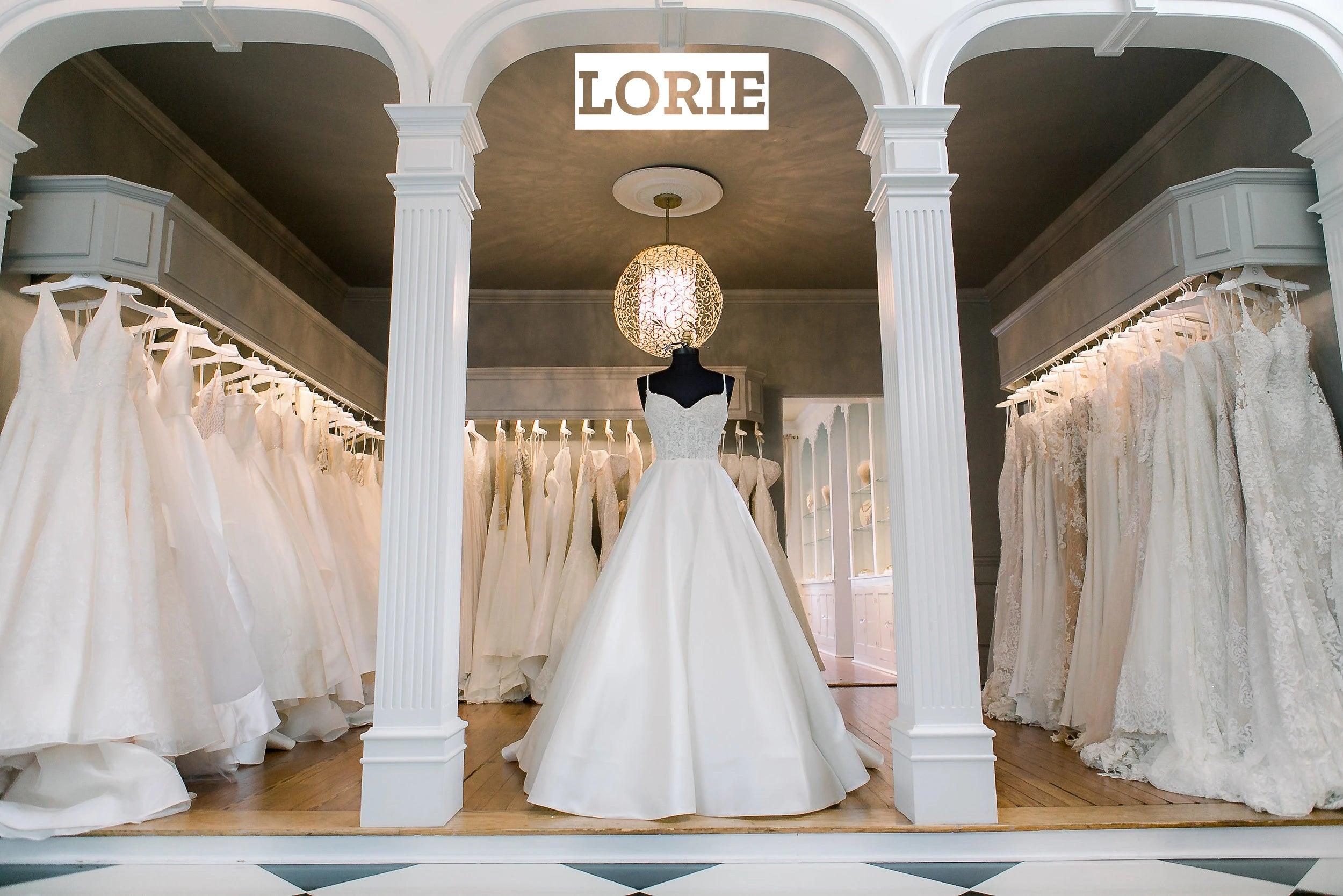 Vintage Lace Mermaid Wedding Dresses Off Shoulder Long Sleeves Appliques Bridal Gowns Backless Bodycon V-Neck Bride Dress
