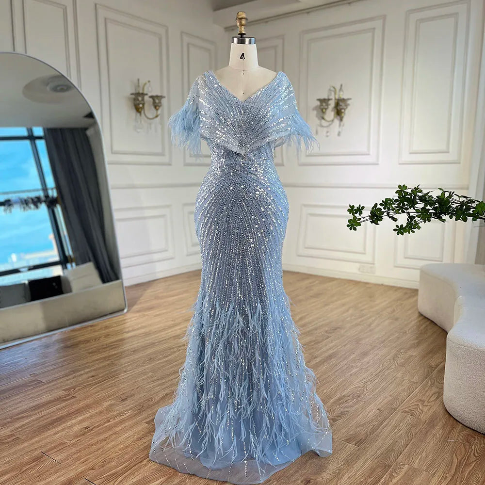 Luxuriöses arabisches Meerjungfrauen-Abendkleid in Rot mit Federn und Perlenbesatz