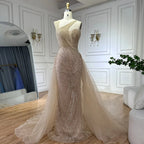Luxuriöses Dubai Nude Meerjungfrau Abendkleid in Grün mit elegantem One-Shoulder-Überrock für formelle Anlässe