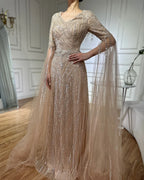 Luxuriöses Dubai Karamell A-Linien-Abendkleid mit Perlenstickerei und Cape-Ärmeln