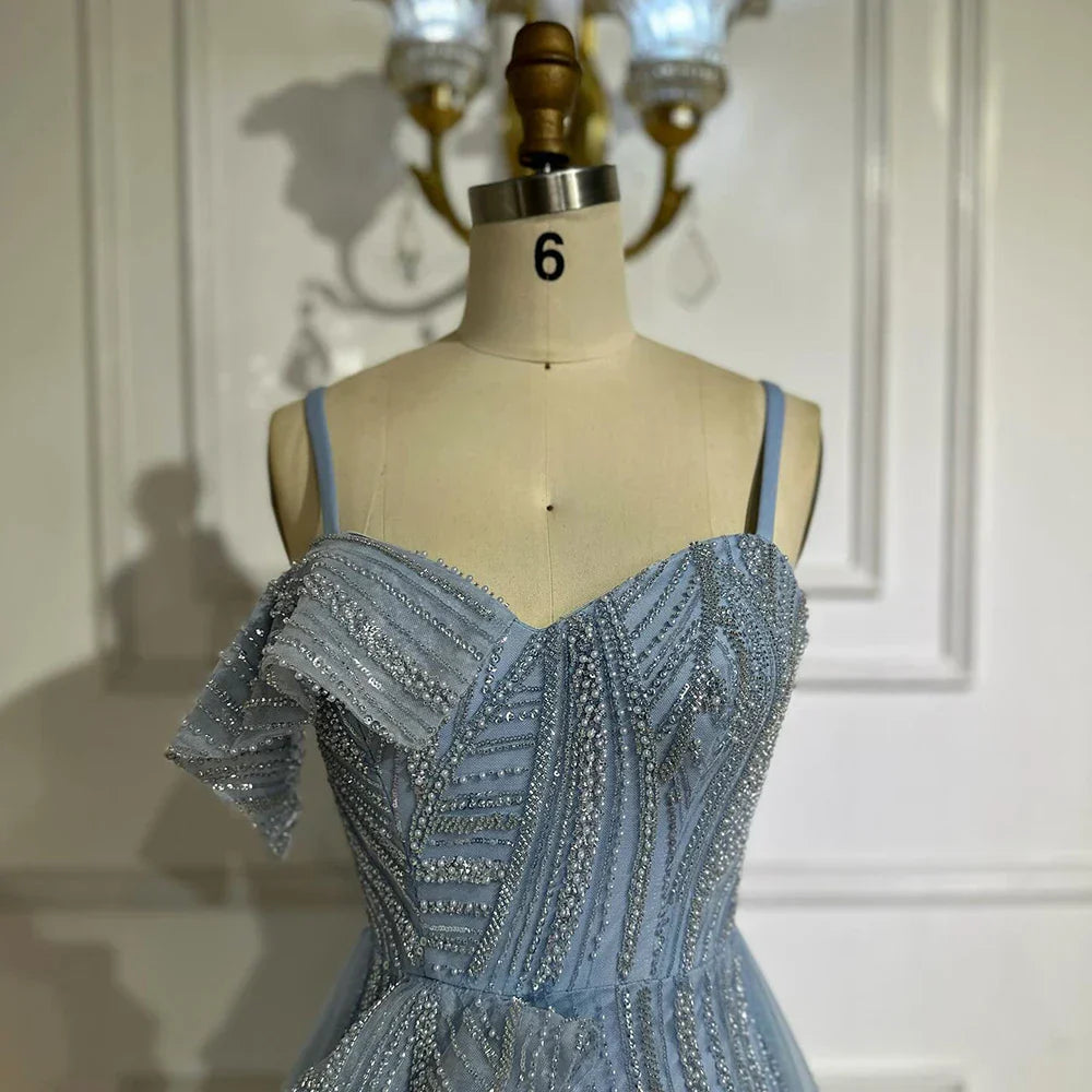Luxuriöses Dubai Meerjungfrauen-Abendkleid mit Rock Hellblau Perlenbesetztes Spaghettiträger für formelle Anlässe LA72341A