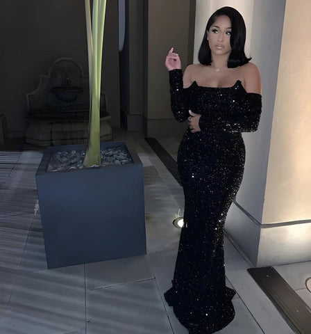 Robe fourreau/colonne en velours à paillettes, épaules dénudées, manches longues, traîne à balayage/pinceau