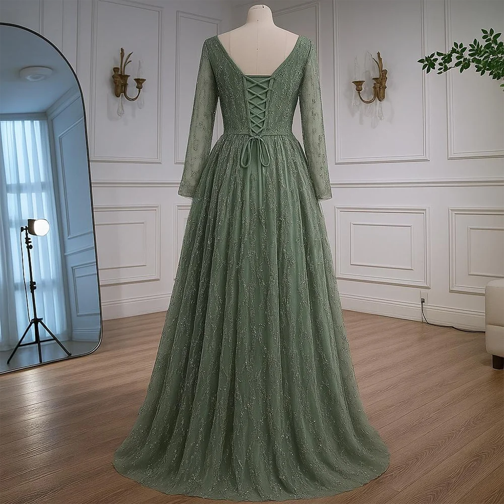 Luxuriöses salbeigrünes Abendkleid mit Perlen und langen Ärmeln