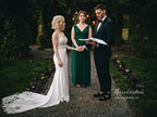 Vestido de novia NumberSea con escote en V, tirantes finos, corpiño de encaje y cola larga, MW750