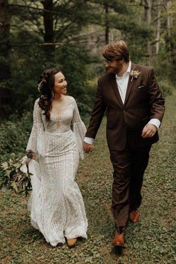Vestido de novia NumberSea con mangas largas, espalda con cordones y corte entallado, MW741