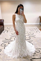 Vestidos de novia NumberSea con escote en V y espalda descubierta, de encaje y cola de corte, MW738