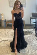 Vestido de fiesta largo con corsé negro, sin tirantes y encaje, con abertura