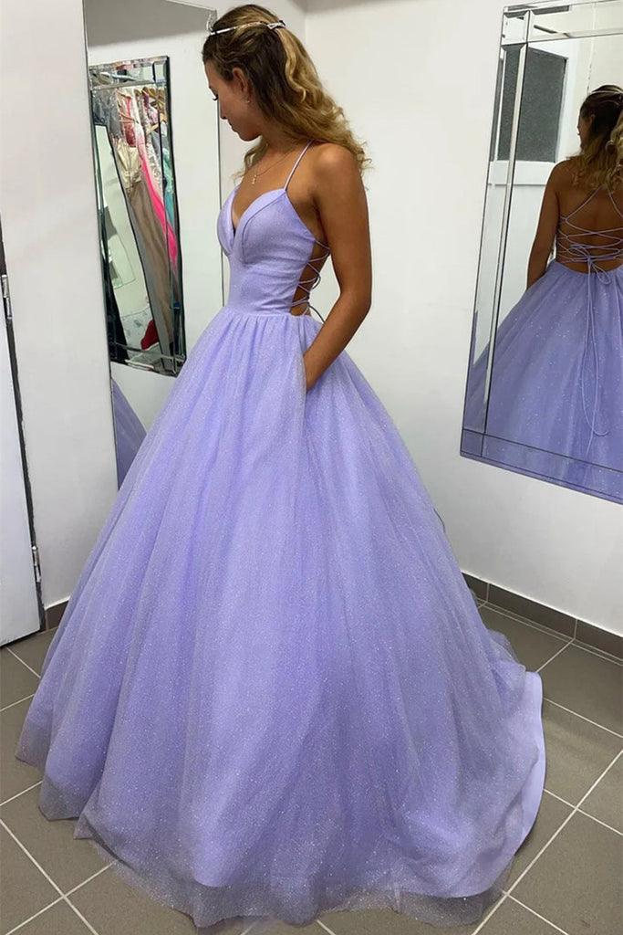 Glänzendes lavendelfarbenes A-Linien-Abendkleid aus Tüll mit V-Ausschnitt und Tasche