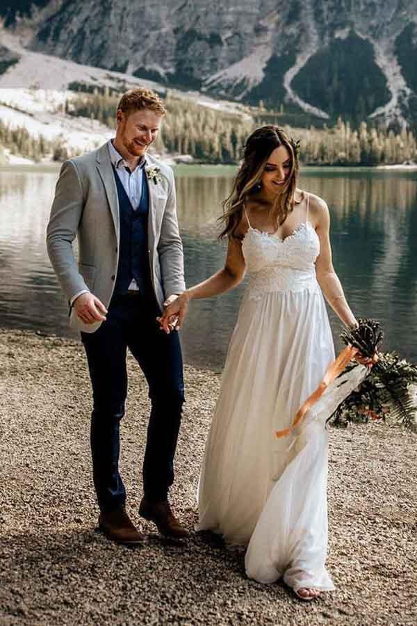 Vestido de novia de playa NumberSea, sencillo, de corte A, con encaje, tirantes finos y cola, MW567