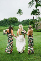 Vestido de novia estilo sirena con escote en V y encaje color marfil de NumberSea, MW296
