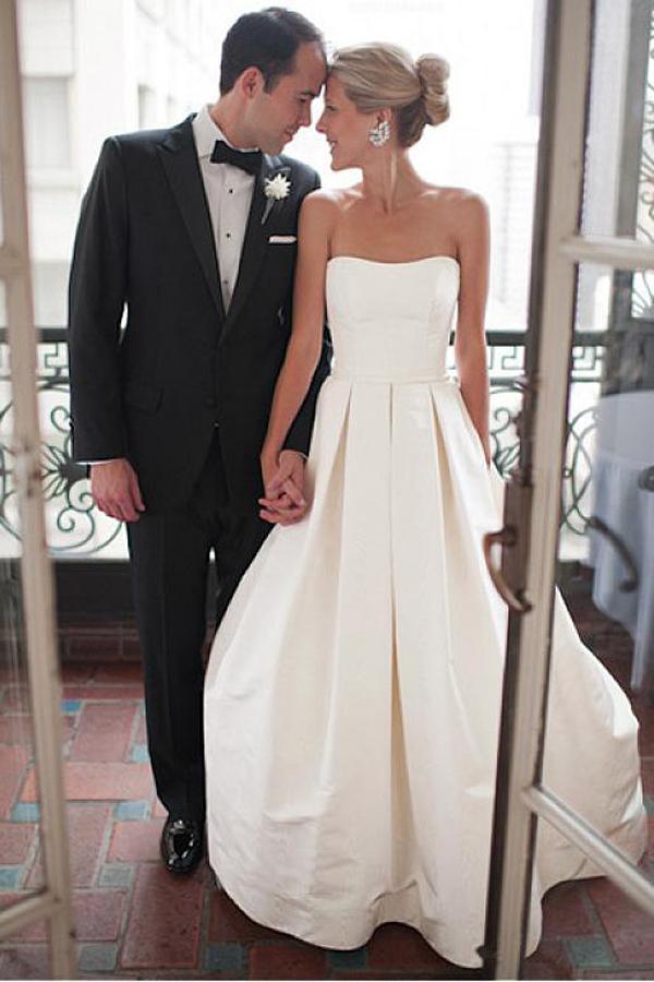 NumberSea Simple Ivory Satin Sweetheart Strapless Wedding Dress With Court Train
