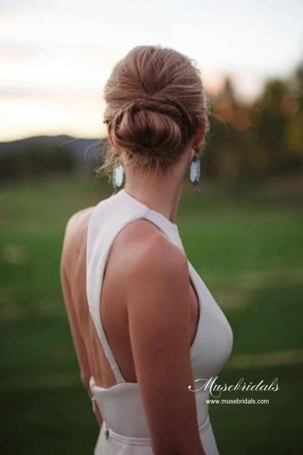 Vestido de novia NumberSea de satén sencillo, corte A, cuello halter, sin mangas y espalda destacada, MW947