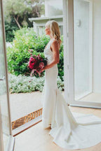 Vestido de novia NumberSea de satén, corte sirena, escote en V y cola larga, MW632