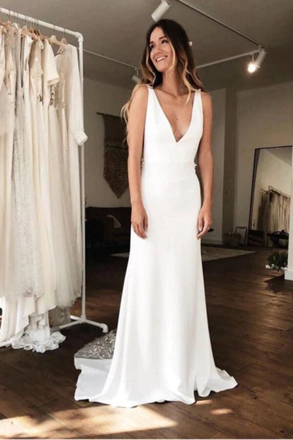 Vestido de novia NumberSea de satén sencillo, corte en V profundo y apliques de encaje, MW746