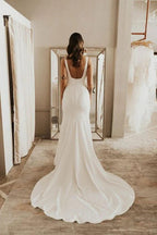 Vestido de novia NumberSea de satén sencillo, con escote cuadrado, espalda descubierta y cola larga, MW755