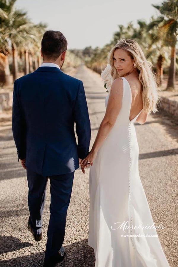 Vestido de novia NumberSea de satén sencillo con escote en V y botones, MW930