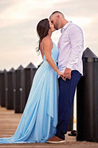 Vestido de novia de playa sencillo de NumberSea en azul cielo rústico con abertura en el muslo y cola larga, MW527