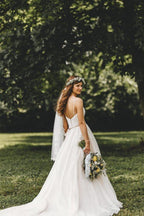 Vestidos de novia de corte A con tirantes finos de tul y apliques