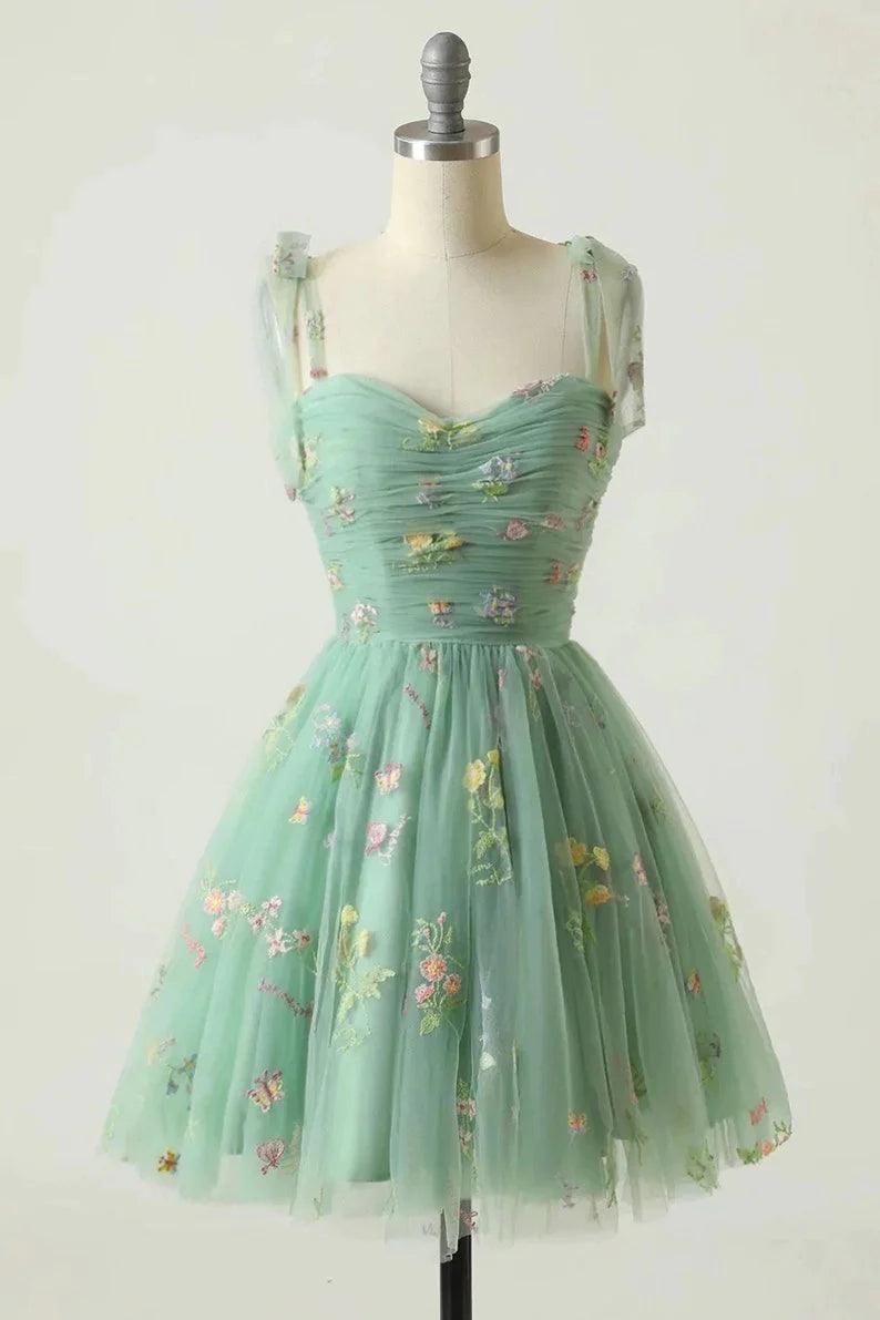 Spaghetti Straps Sleeveless A Line Tulle Floral Short Homecoming Dresses