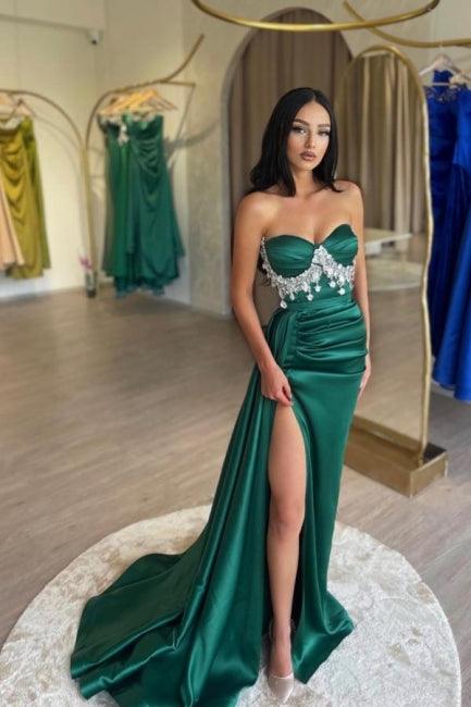 Vestido de fiesta verde oscuro con escote en A, sin mangas, escote corazón y abertura frontal con cuentas