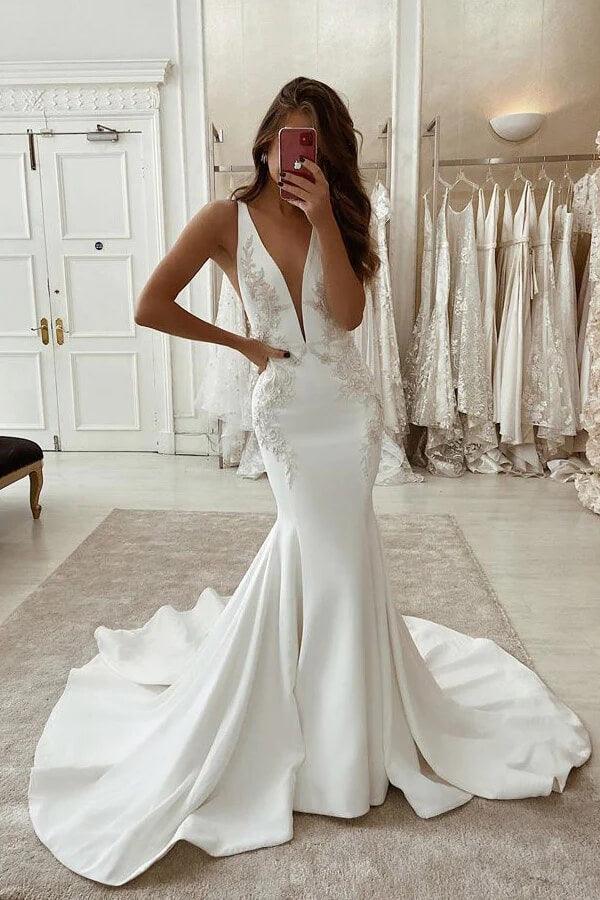 Vestido de novia NumberSea de satén elástico con escote en V profundo y corte sirena y apliques de encaje, MW934
