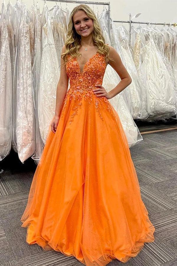 Atemberaubendes, langes, orangefarbenes A-Linien-Abendkleid mit V-Ausschnitt und Applikationen