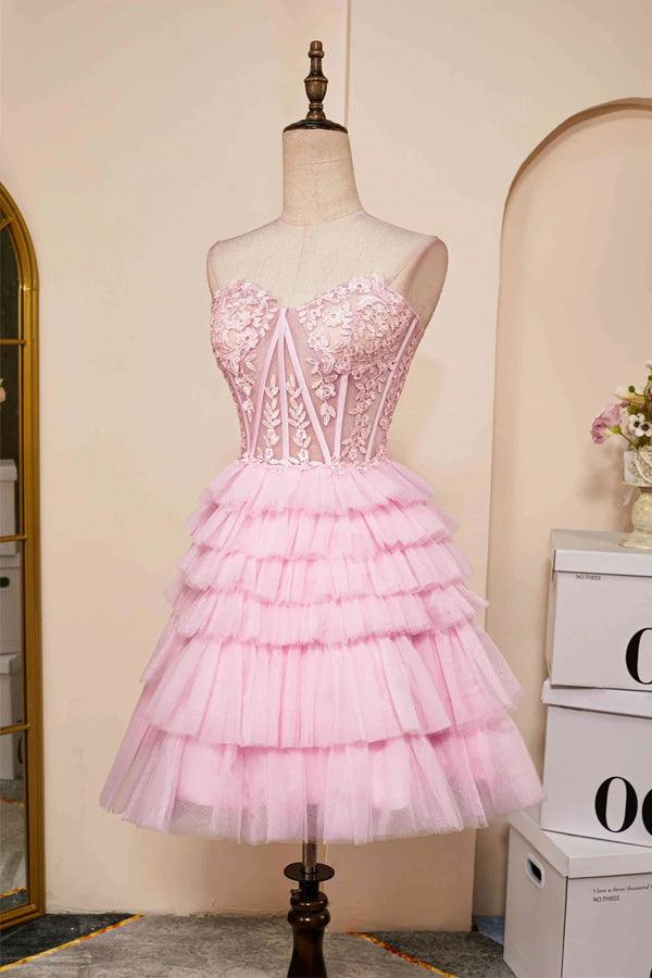 Vestido de fiesta rosa sin tirantes con capas y cuello de corazón