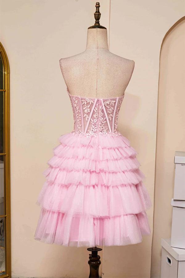 Vestido de fiesta rosa sin tirantes con capas y cuello de corazón