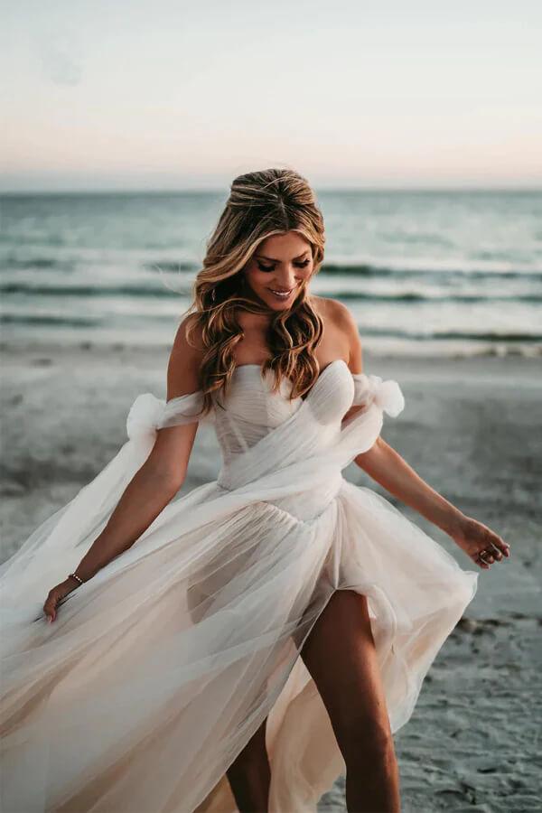 Vestido de novia playero NumberSea de tul, corte A, hombros descubiertos y abertura lateral, MW889